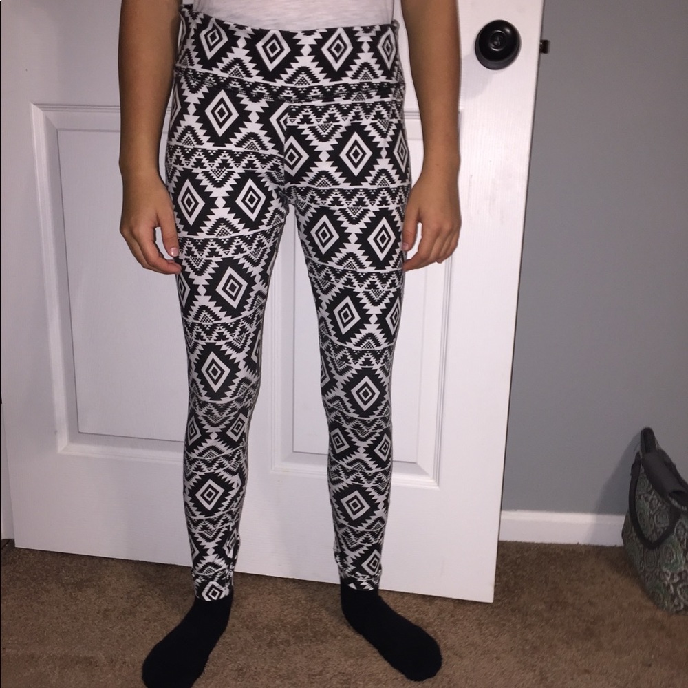 Black and white leggings